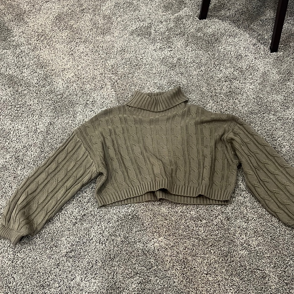 tutelle neck brown ish green cropped sweater size medium